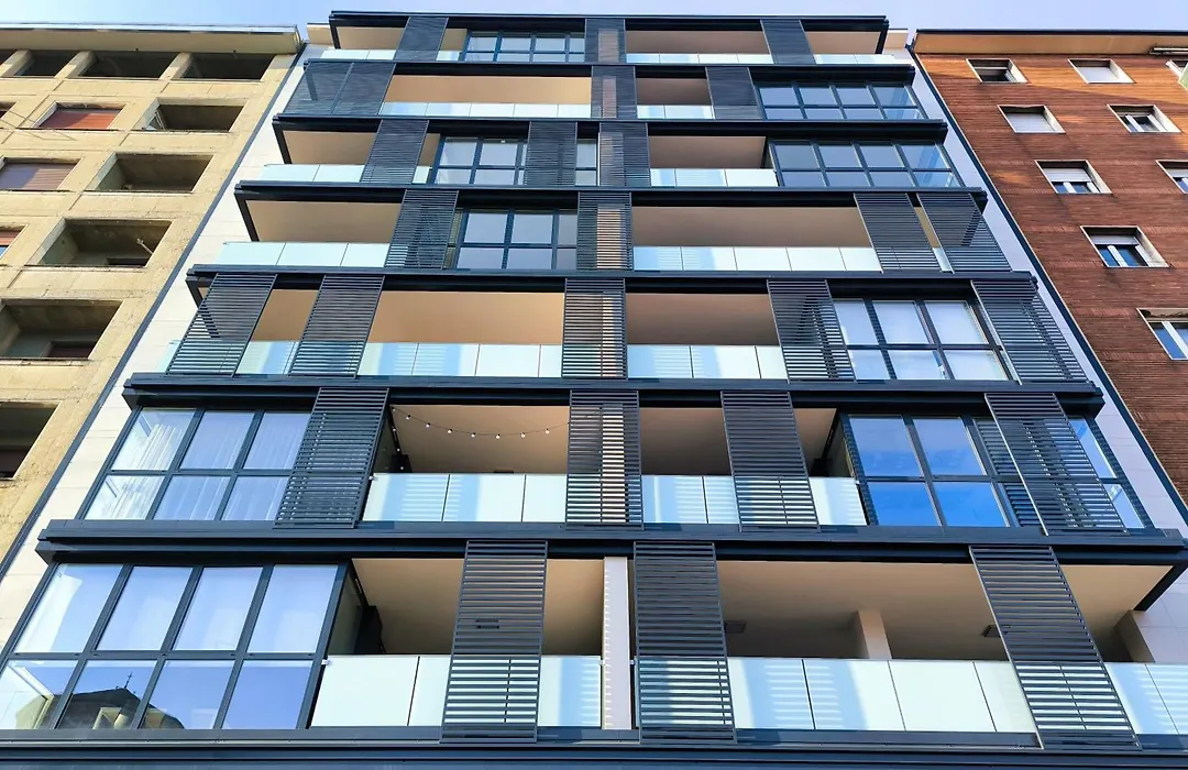 Suites In Financial District - Parking-1